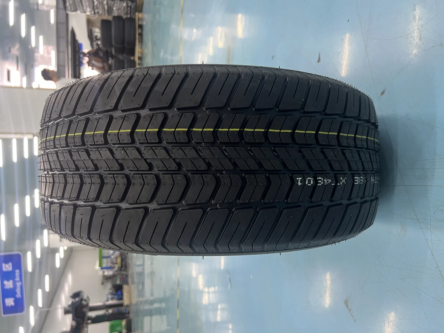 Tire 03 tread pattern