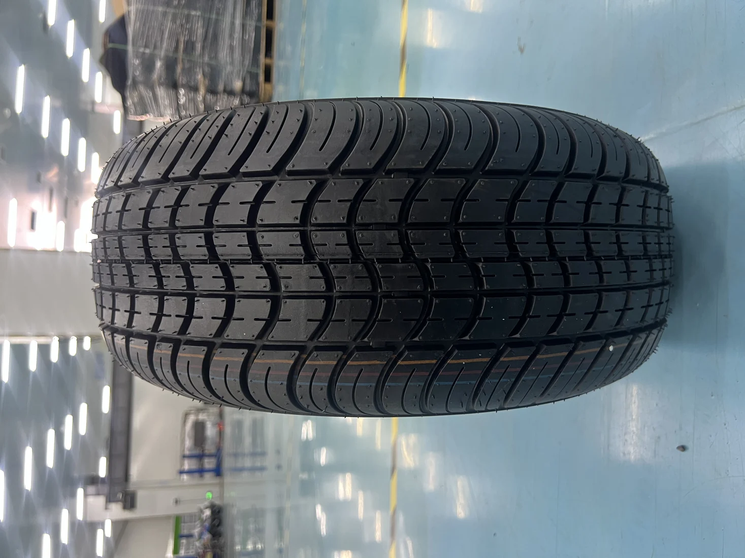Tire 05 tread pattern